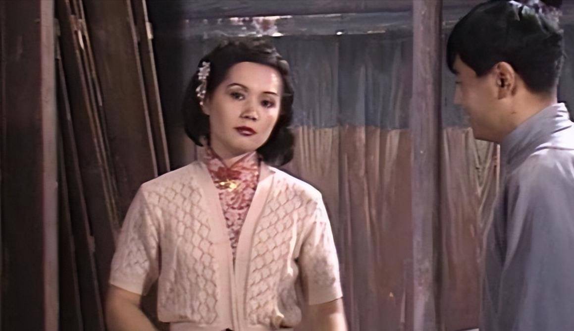 1992年 第10届 吴冕《上海一家人》此后,相继参演了《我爱我家》