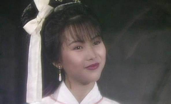 天香1993年发《如来神掌之再战江湖》中,蔡少芬饰演天香一角,人如其名