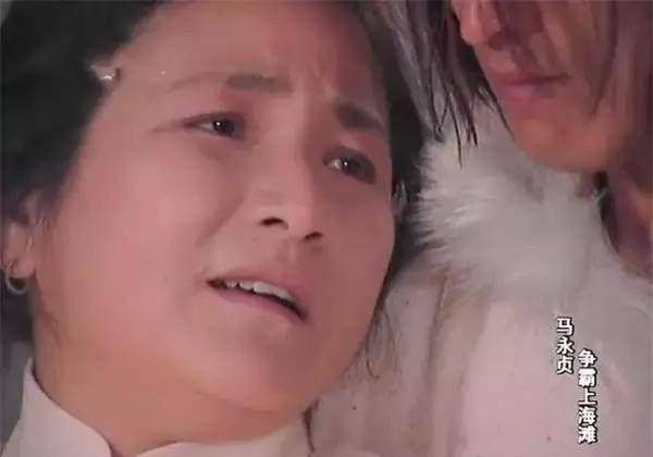 1994年在袁和平执导的《咏春》中饰演五枚师太,教授杨紫琼如何打败