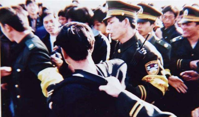 1990年4月15日,晁正坤(曹秀花)被潍坊市中级人民法院判处死刑,剥夺