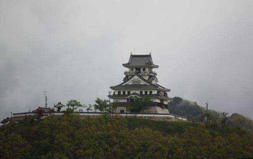 丰臣秀吉攻城典范—鸟取断粮,并非只有断粮_山名丰国_吉川经家_吉川