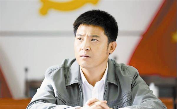 毕竟一个好的小品演员传播正能量是十分难得的,孙涛几十年如一日的