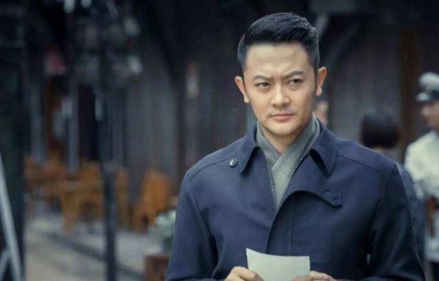 离婚5年印小天在悲痛中送走父亲哈林娜单身带娃活成白富美