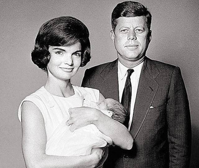 原创1963年肯尼迪小儿子夭折他决意做个好丈夫3个月后遇刺