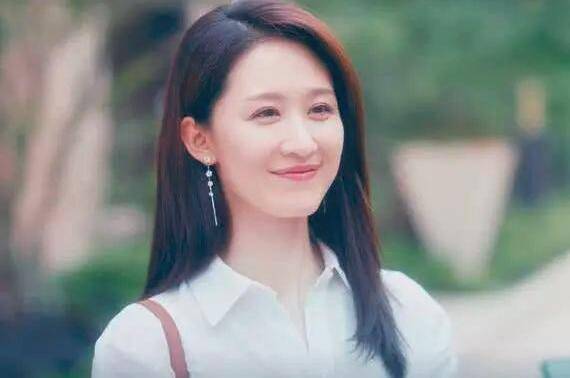 原创电视剧斗罗大陆来了美女张雯饰柳二龙颜值气质身材杠杠滴