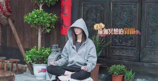 马思纯曾说过,在录制节目的第一天张钧甯就带着她跑了七公里.