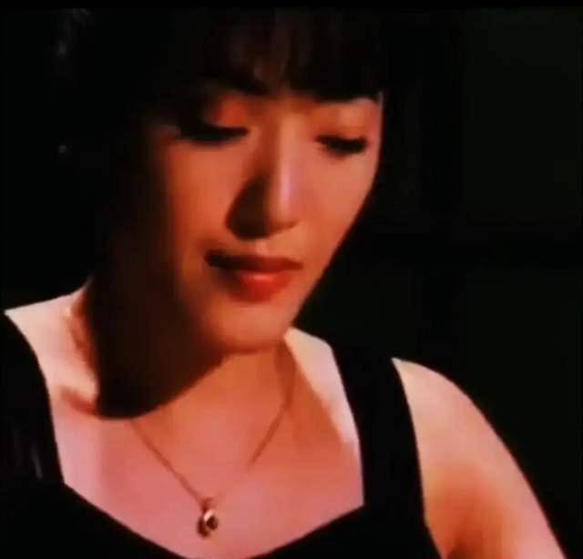 她是史上"最时尚"潘六姐:患上了乳腺病,如今苦尽