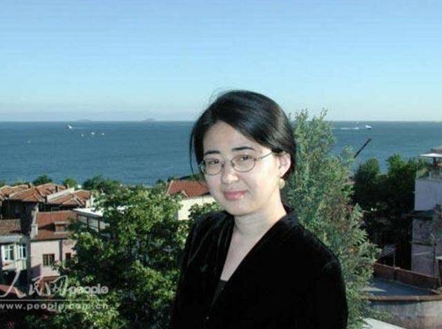 北大培养的两大才女,曾承诺归来报效祖国,如今却双双入籍美国_毕业