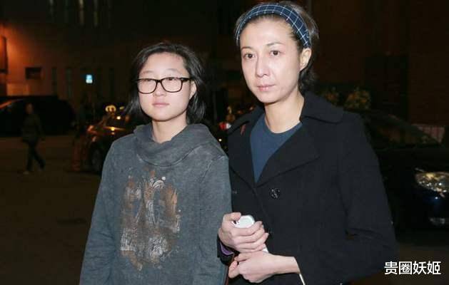 最近,吴绮莉因常常分享大道理,被粉丝追问小龙女的近况.