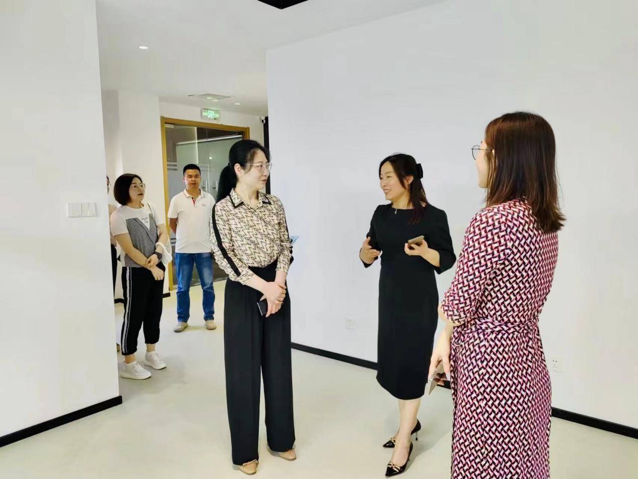 武汉硚口区副区长孙嘉一行到访火炬孵化苏州总部