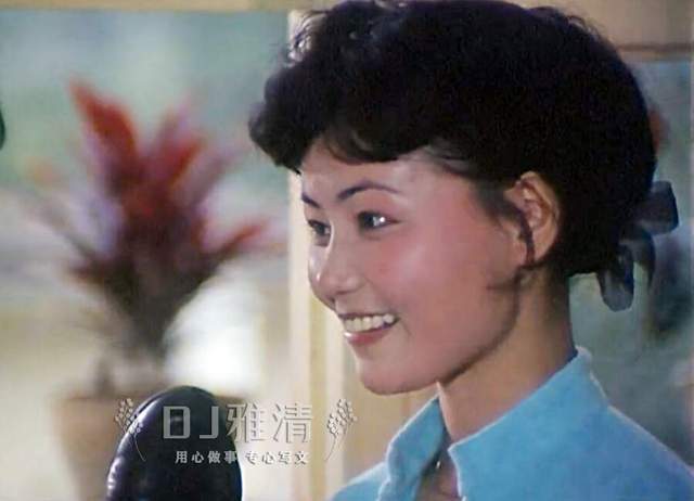 然后在1985年,她在赵青主演的《金色的梦》中,出演了舞蹈演员美玲一角