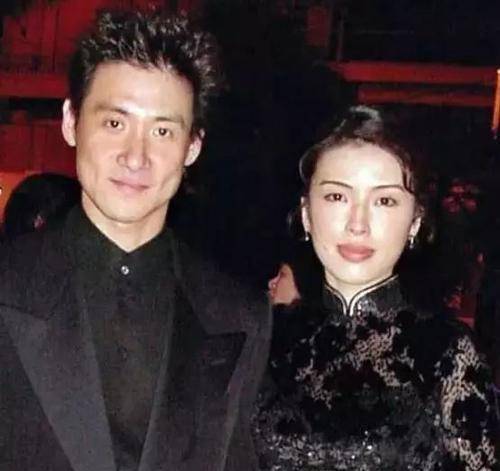 相恋相守34年,张学友和罗美薇婚后0绯闻,这样的爱情真让人羡慕_事业