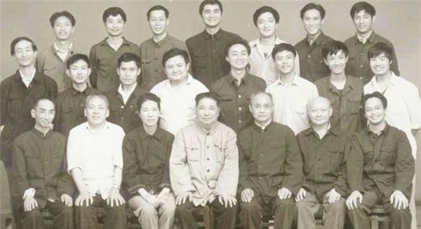 54年前,那个轰动一时的清华学霸蒯大富,后来怎么样了?_时代_生活_高中