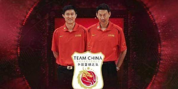 中国男篮初次匹敌杜锋战胜李楠！可是却有球员受伤！