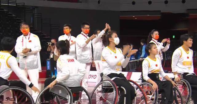 东京残奥会女子轮椅篮球决赛，中国女子轮椅篮球队不敌荷兰队