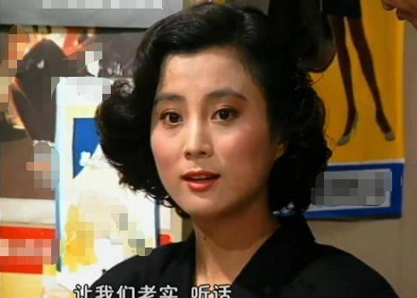 二婚嫁殷商，36岁高龄产子，分居14年，甜歌皇后李玲玉懊悔了吗