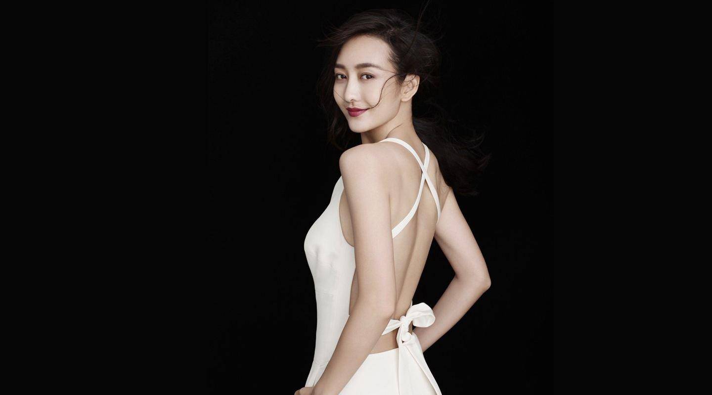 米乐M6 M6米乐王鸥晒健身照年近四十身材犹如少女自律的人生可以有多精彩？(图1)