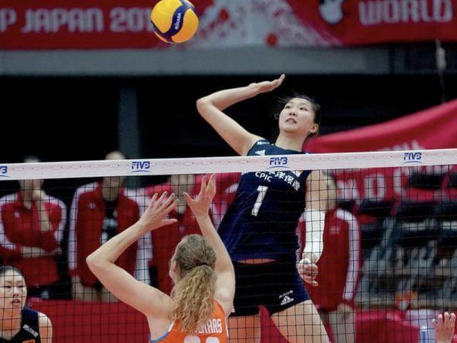 无人可挡！中国女排9-0荷兰女排，轻松拿下第二局进入赛点