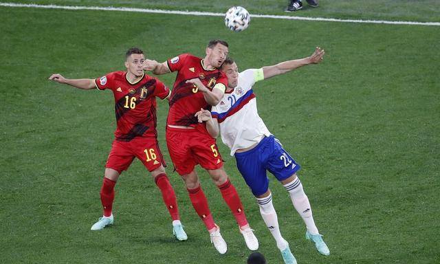 欧洲杯最新动态：华裔先锋进球，丹麦核心心脏骤停，比利时完胜