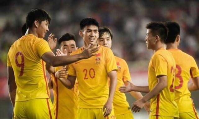 4-2之后再迎来一场1-0！男足那一次很争气，对得起女排给他们让路