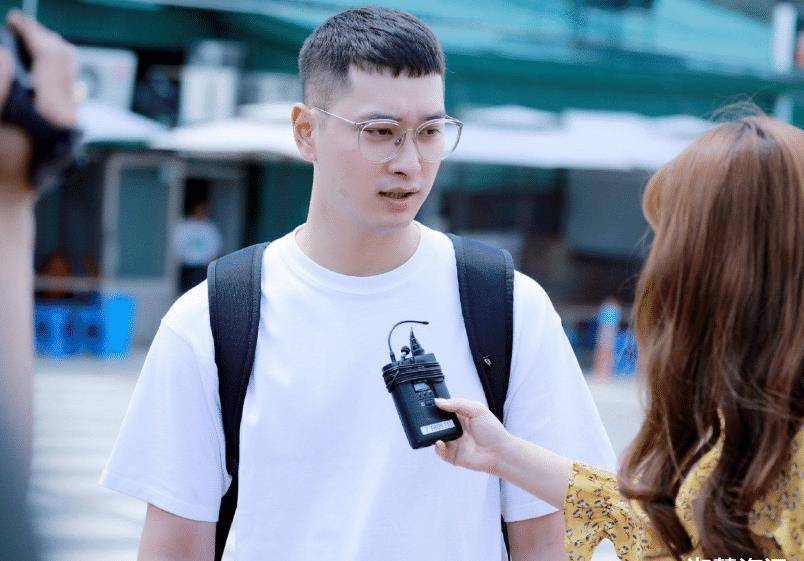 原创爱豆出身的黄灿盛，不仅撞脸王思聪，还和柳岩闹绯闻？