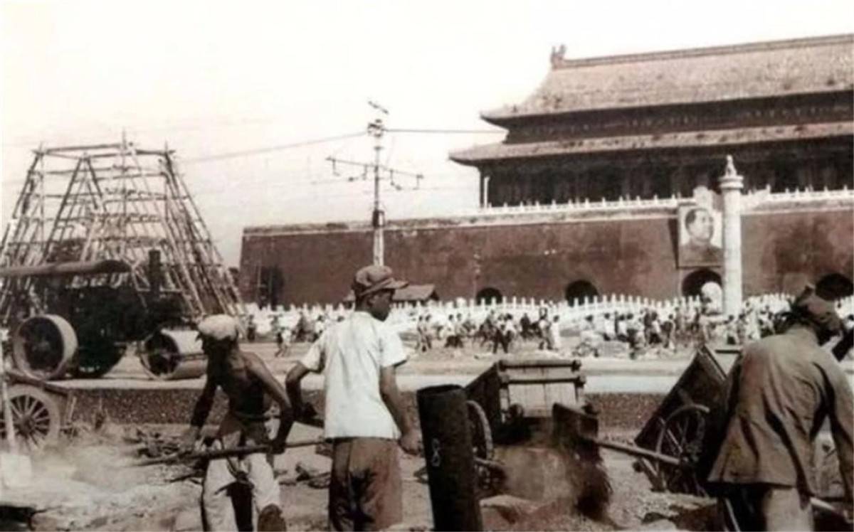 1969年中央命令，告急将天安门城楼拆除重建，发作了什么工作？