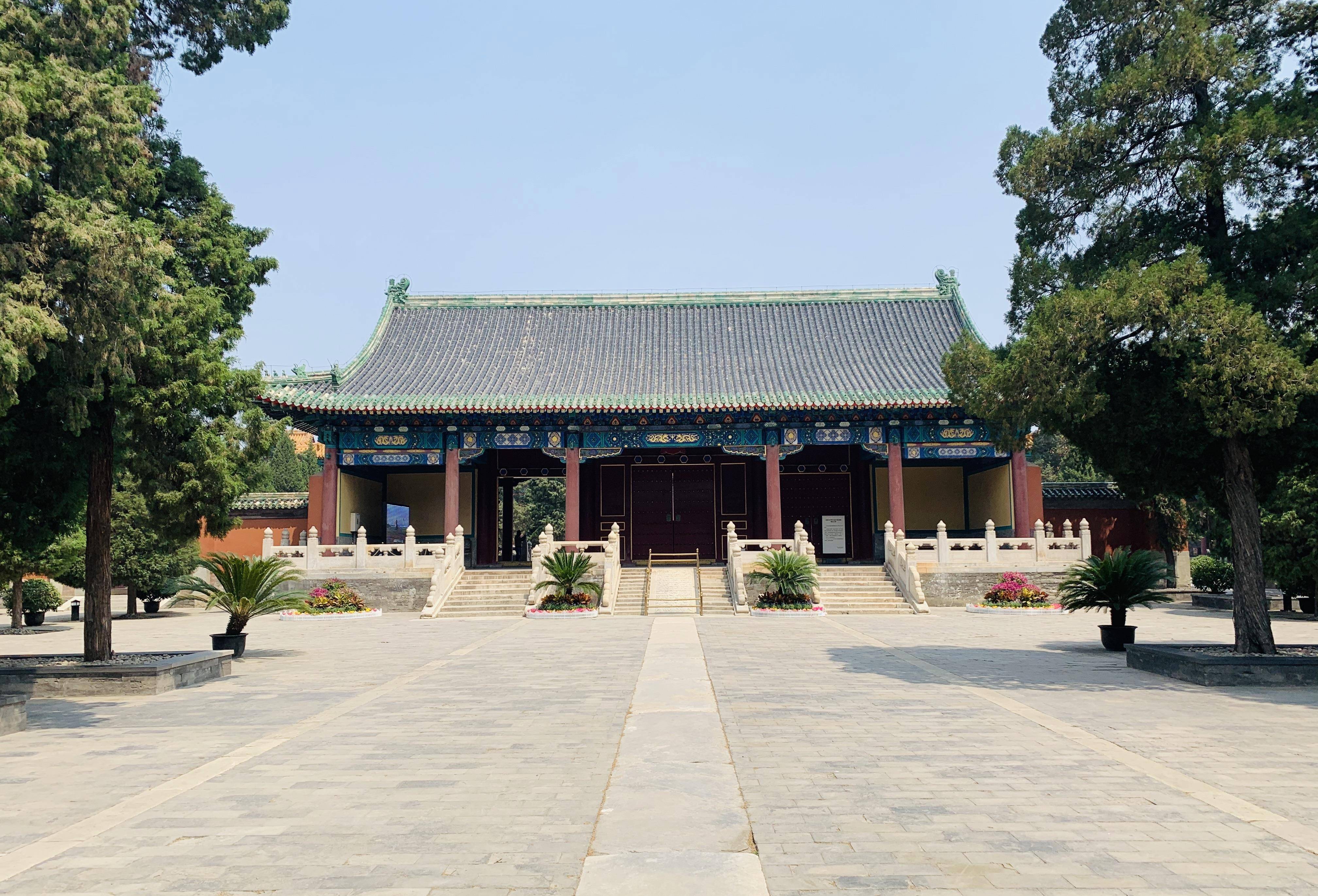 北京闹市那座奥秘寺院！供奉了188位皇帝灵位，为啥没有秦始皇？