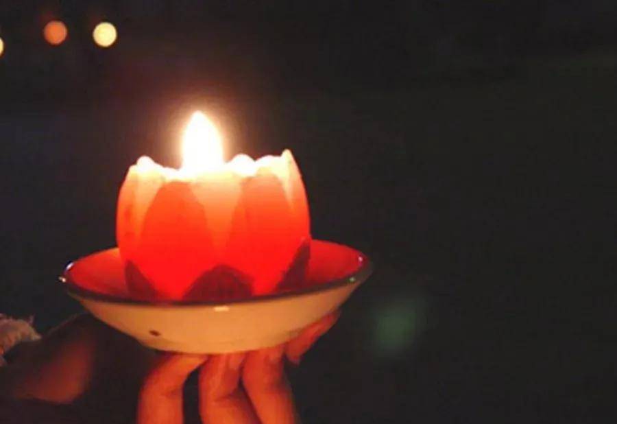 梦回彼岸,烧纸钱寄哀思,解读梦中与过世亲人的心灵对话 梦回彼岸,烧纸钱寄哀思,解读梦中与过世亲人的心灵对话