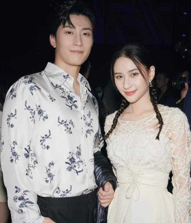 恭喜！曝窦骁求婚胜利，4月将与何鸿燊令媛何超莲斥万万巨资办婚礼