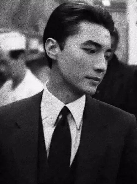 �������������а�Ůװ���ʾ������������˳�����Ȧ������ ...