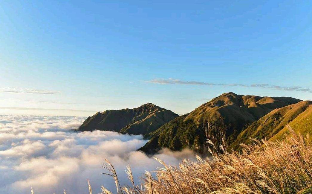 爬武功山是一件很有意思的事，最难爬的一段就是绝望坡