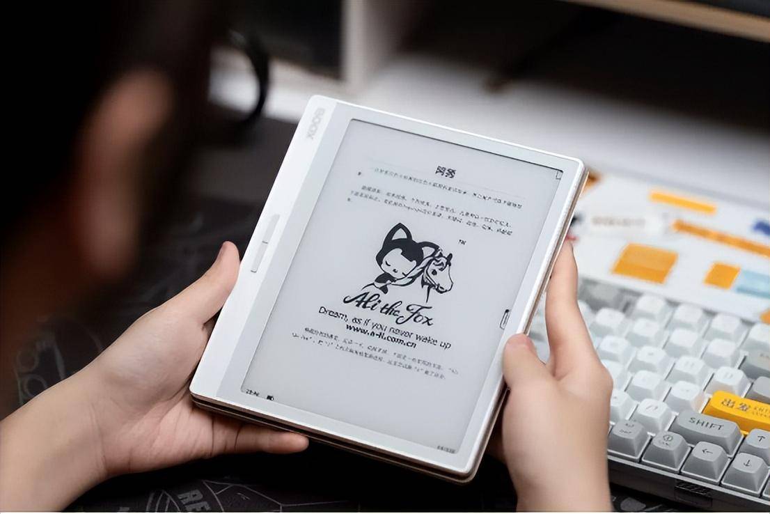 kindle赔钱退出中国，国产电纸书能撑得起台面吗？文石Leaf2测评