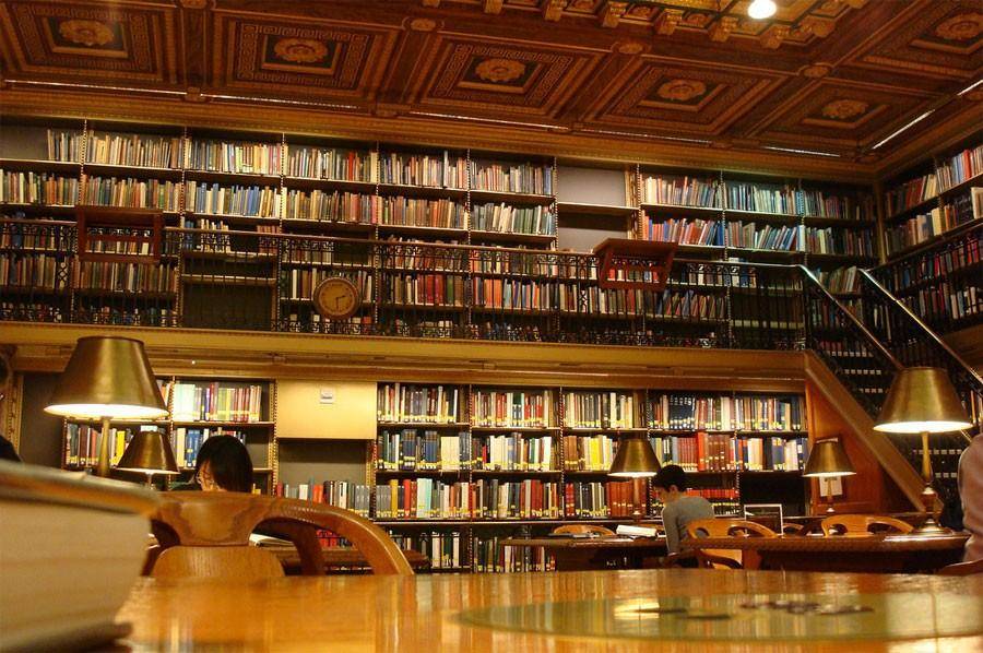 �Զಿ��ӰΪ����������Ӱ��Ŀ�����Լ�Ƭβչ��֮��Ĺ�ϵ ...