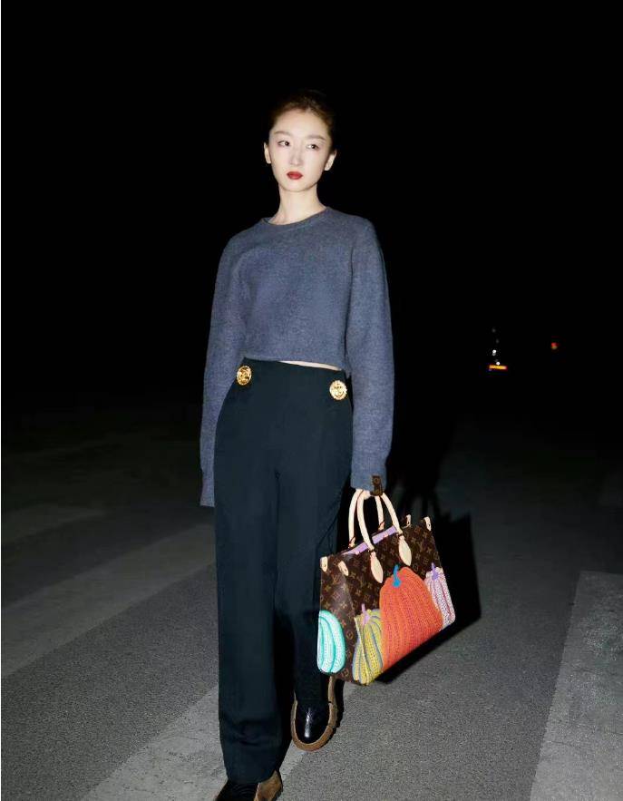 �ܶ�������������ƶ�Ҫ����վ����ͬ��ɻ����㣬Ϳ�촽�� ...