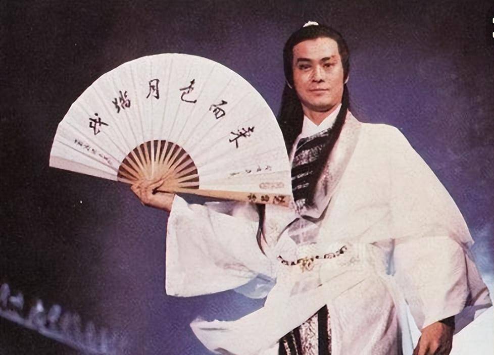 ͬ����ͬ��������֣����Ļ���Ϊ��4��Ů���Ĳ����˴�