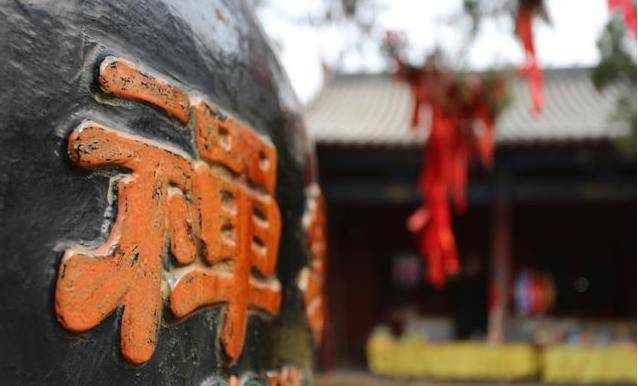 《少林寺》片子取景地竟不是嵩山，而是那个古寺，僧人对峙免门票