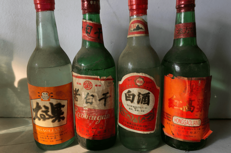 别喝了！那些白酒根本都是假的，没1瓶是实的，还有人天天喝