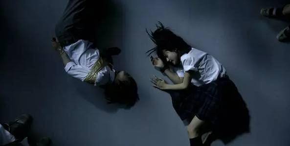 10����ϲ���ĸ����Ӱ��ÿ��������������