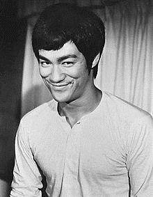 香港片子巨头公司，因为一部片子巨最近2亿，传奇公司就此陨落