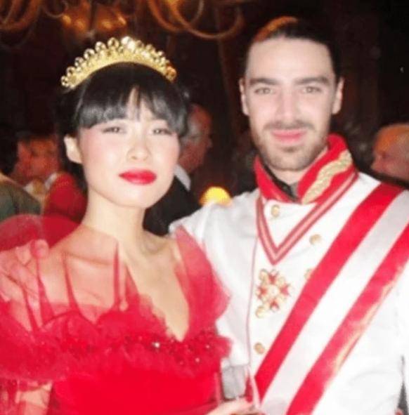 26���й�Ů�����ݳ�Ʒ��򹤣�ȴ�޸�����ʱ���ӣ����� ...