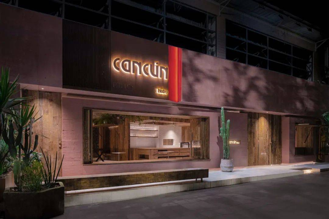 Frame概念丨在Cancun Bistro，几里设想造了一个悬浮的墨西哥红盒子