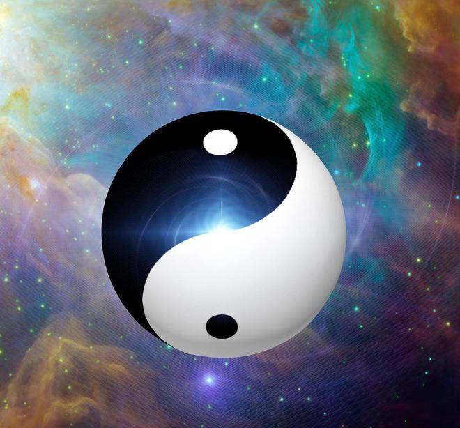 从《周易》到《易经》：探究古代中国人的宇宙观与哲学思想