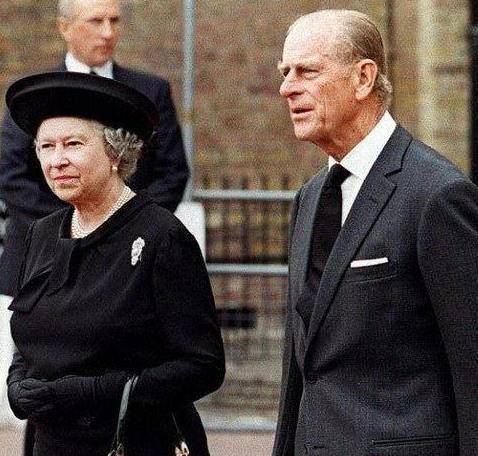 ֱ�������������ֳ���ͼ3Ӣ��Ů����¶Ц�ݣ�ͼ9�������� ...