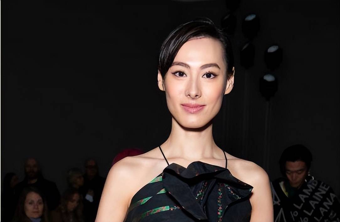 ��۰��ں���ǧ�𲻽Ӱ࣬����ȥ����������񱻿ͻ�׷��980��