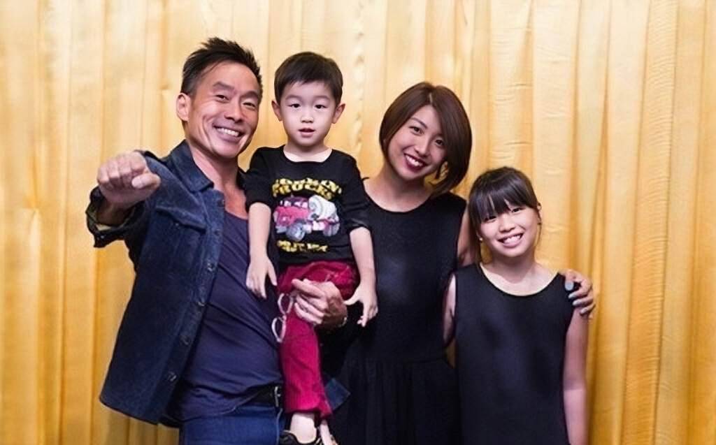 ���֪�����������������߳������������ǰ�޻��ڳ��챳��