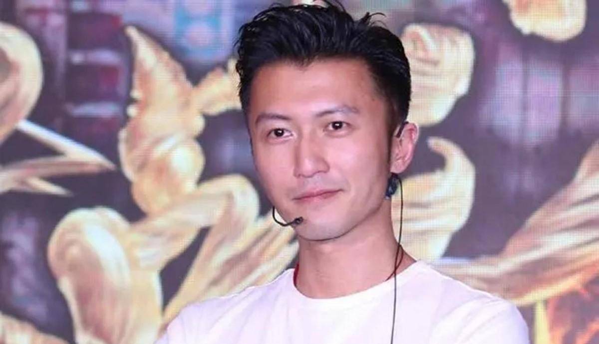 ������л����İ����ж��𣿷���ҹ�³�������ĬĬ���