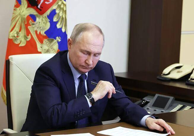 普京签署总统令，正式对不友好国家展开反制，冻结其在俄所有资产