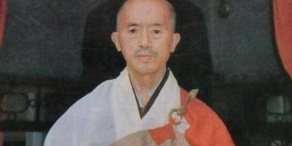 原创
            1989年海灯法师圆寂，少林寺无人追悼，一个骗国人的少林高手？