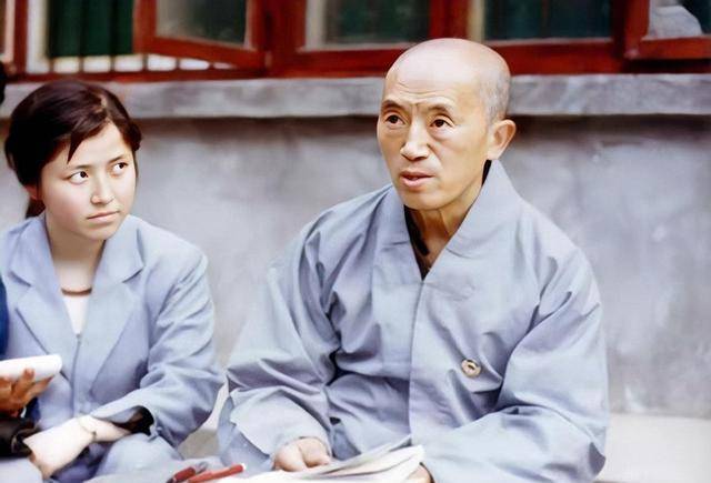 原创
            传奇武僧海灯法师：4岁丧母12岁丧父，77岁表演二指禅，87岁圆寂