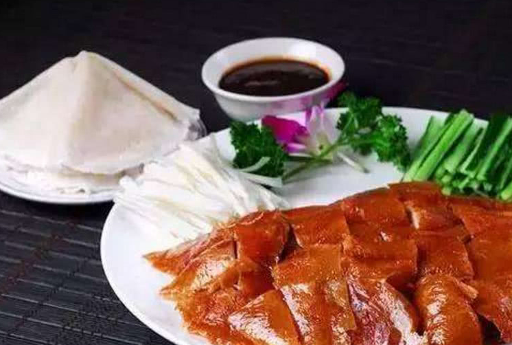 第一足球网清点海内各省代表菜：北京烤鸭茶叶蛋是否是你熟习的滋味(图1)